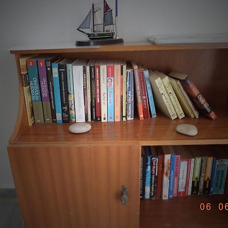 To Kamari Appartement Paralia Agias Foteinis Buitenkant foto