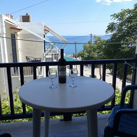 To Kamari Appartement Paralia Agias Foteinis Buitenkant foto