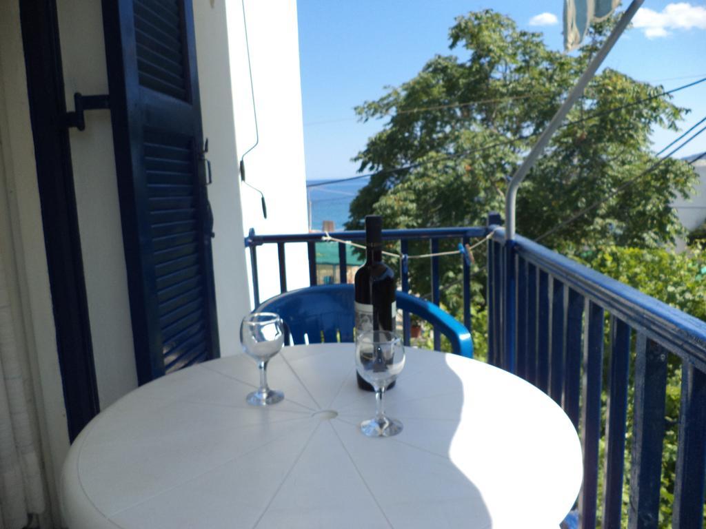 To Kamari Appartement Paralia Agias Foteinis Kamer foto