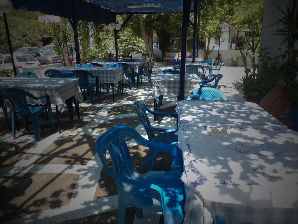 To Kamari Appartement Paralia Agias Foteinis Buitenkant foto