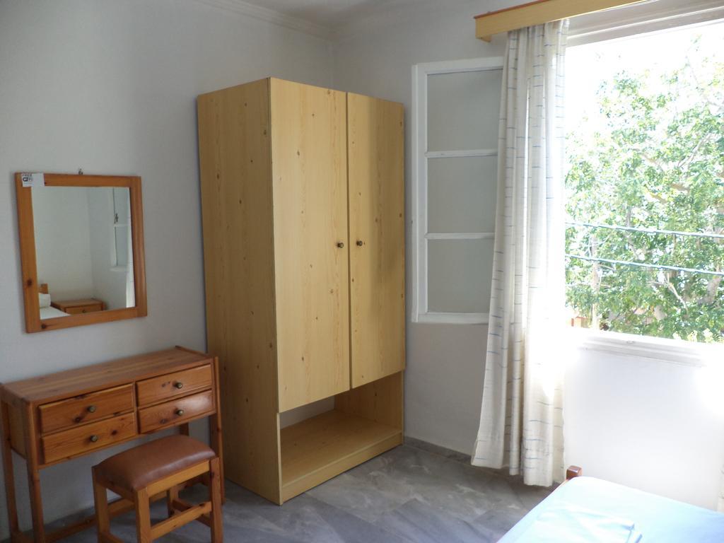 To Kamari Appartement Paralia Agias Foteinis Kamer foto