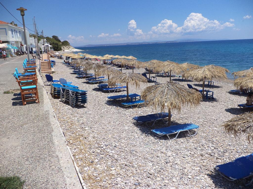 To Kamari Appartement Paralia Agias Foteinis Buitenkant foto