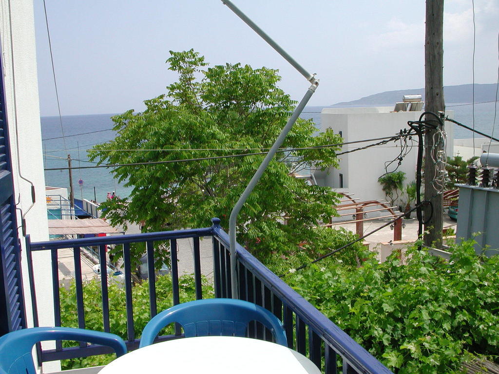 To Kamari Appartement Paralia Agias Foteinis Buitenkant foto