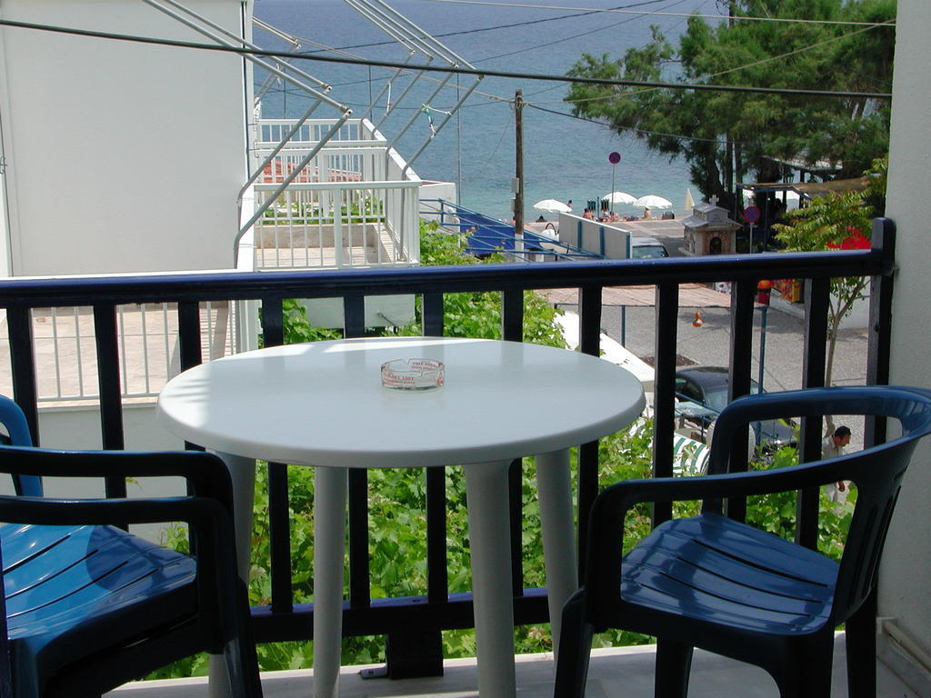 To Kamari Appartement Paralia Agias Foteinis Kamer foto