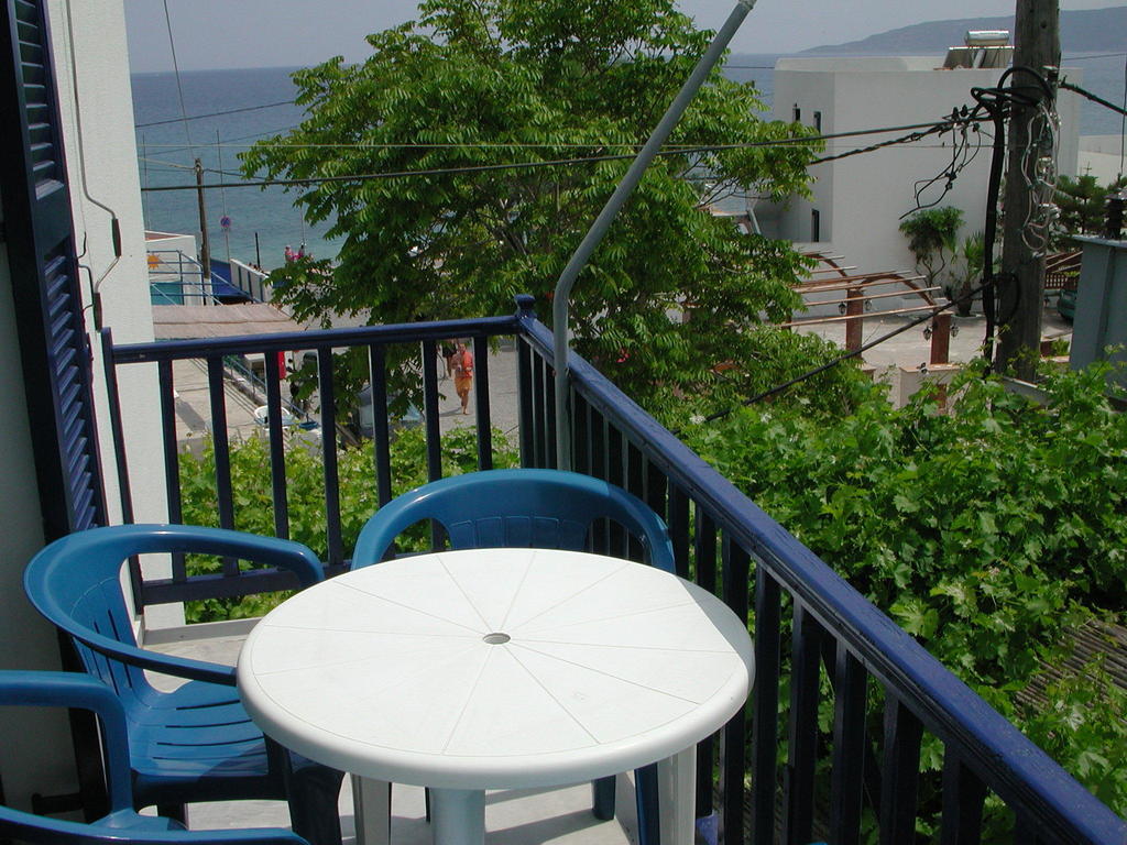 To Kamari Appartement Paralia Agias Foteinis Buitenkant foto